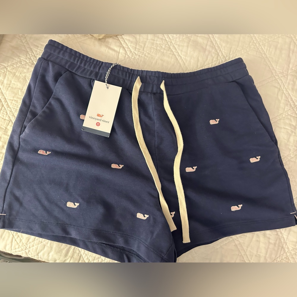 NWT Vineyard Vines Navy Shorts size M